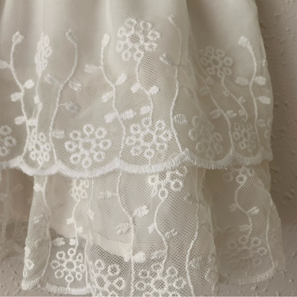 Carter’s Size 24 month Layered Skirt kids - Picture 3 of 4